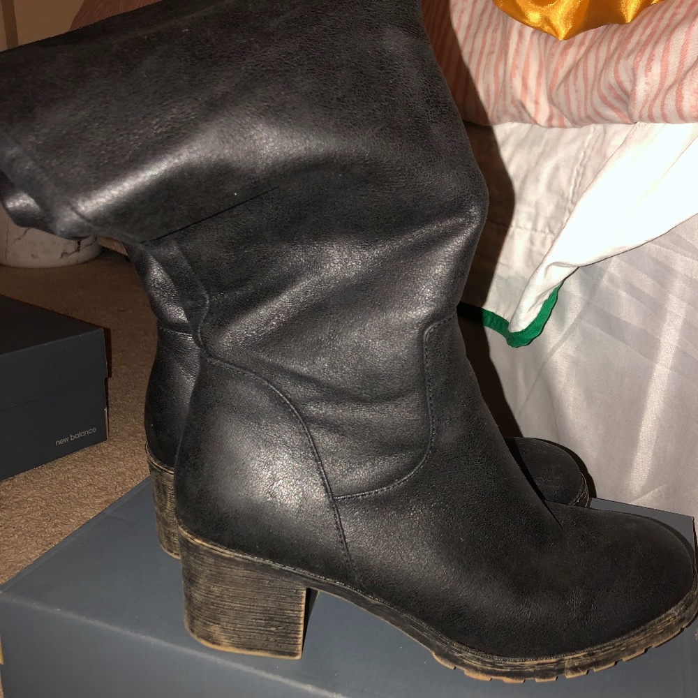 Black boots
